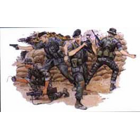 Dragon 1/35 Green Berets Plastic Model Kit [3309]