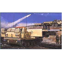 Dragon 1/35 M270 MLRS w/M26 Rocket Pods [3523]