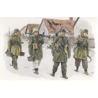 Dragon 1/35 Panzergrenadiers, Wiking DIV (Hungary 1945) Plastic Model Kit [6194]