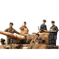 HobbyBoss 1/35 German Panzer Tank Crew (Normandy 1944) Plastic Model Kit [84401]