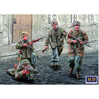 Master Box 1/35 German Paratroopers. WW II era Plastic Model Kit