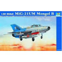 Trumpeter 1/32 MiG-21UM Fighter