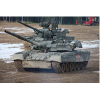 Trumpeter Russian T-80UE-1 MBT Plastic Model Kit