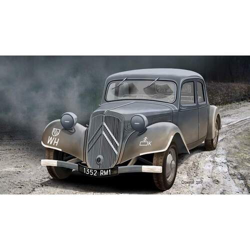 Ace Model 1/72 Traction Avant 11CV staff car Plastic Model Kit [72273]