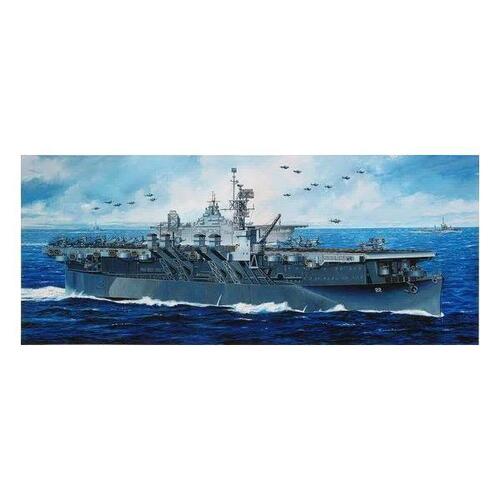 Dragon 1/350 U.S.S. Independence CVL-22 Plastic Model Kit [1024]