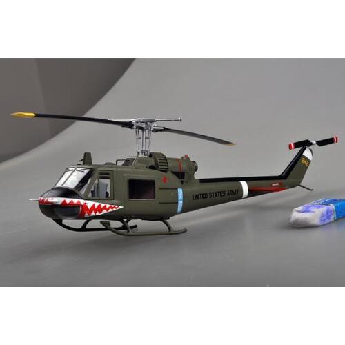 Easy Model 1/48 Helicopter - UH-1C of the 174th AHC gun platoon "Sharks",1970 Model [39318]