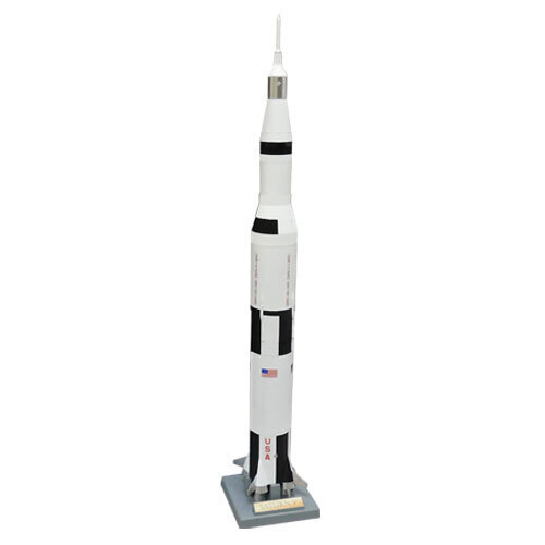 Estes Saturn V Launch Set