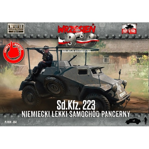 First To Fight 1/72 SdKfz 223 German light armored car Plastic Model Kit