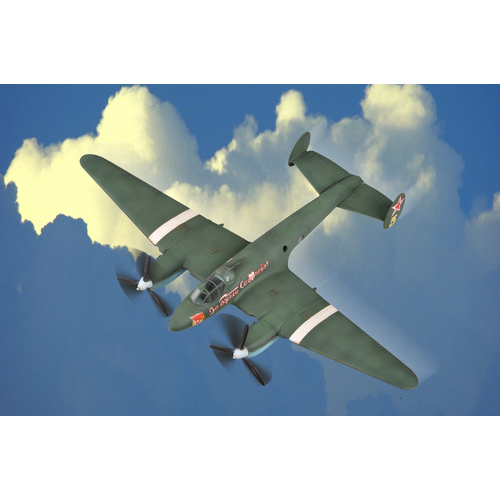 HobbyBoss 1/72 Soviet PE-2 Bomber Plastic Model Kit [80296]