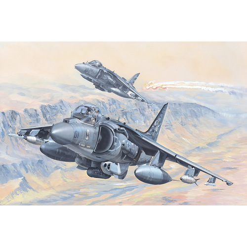 HobbyBoss 1/18 AV-8B Harrier II Plastic Model Kit [81804]