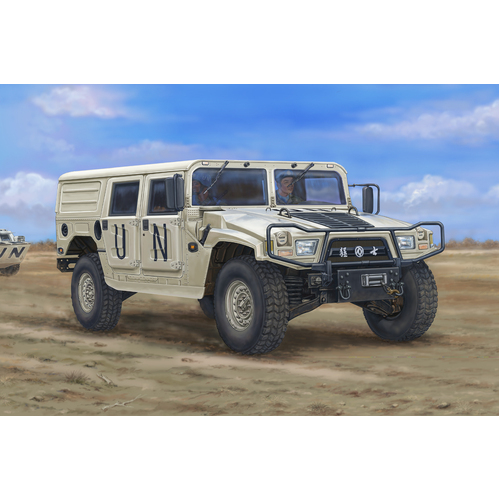 HobbyBoss 1/35 Dong Feng Meng Shi 1.5 ton Military Light Utility Vehicle Hardtop A Model Kit [82468]