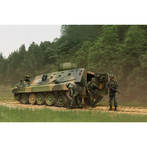 HobbyBoss 1/35 PLA ZSD89 APC Plastic Model Kit [82472]