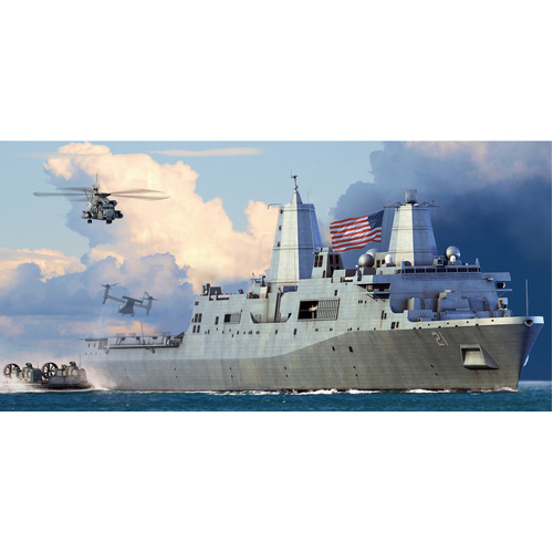 HobbyBoss 1/700 New York (LPD-21) Plastic Model Kit [83415]