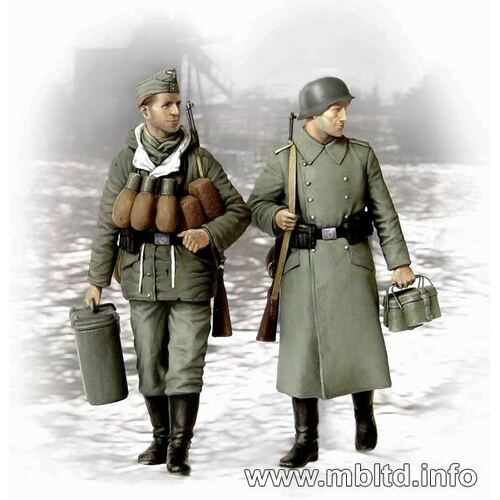 Master Box 1/35 Supplies, at last! German soldiers, 1944-1945 Plastic Model Kit