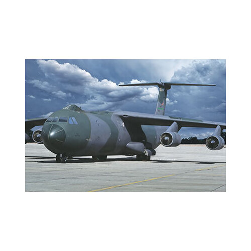 Roden 1/144 C-141B Starlifter Plastic Model Kit