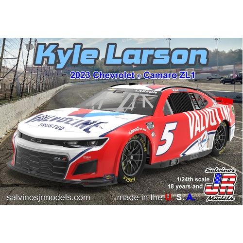 Salvinos J R 1/24 Hendrick Motorsports Kyle Larson 2023 Camaro "Valvoline" Plastic Model Kit