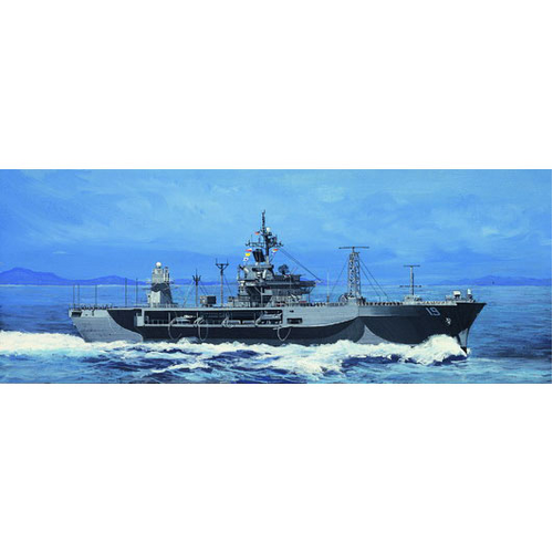 Trumpeter 1/700 USS Blue Ridge LCC-19 1997